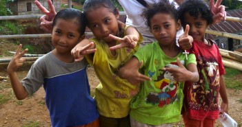 Best Bali Daytrips Part II Melo VIllage kids