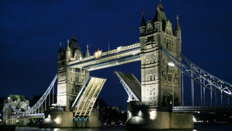 Tower Bridge opens just for a Smithsonian Journeys cruise!